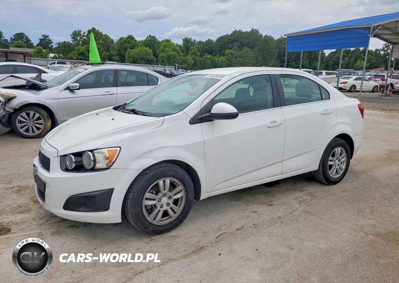 2015 Chevrolet Sonic Lt – zdjęcie 1 z 12