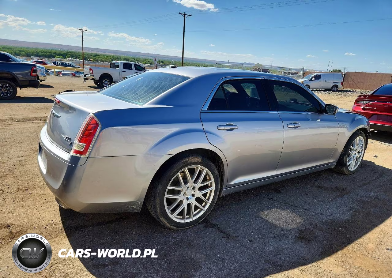 2014 Chrysler 300 S VIN:2C3CCABG6EH145362 - 3