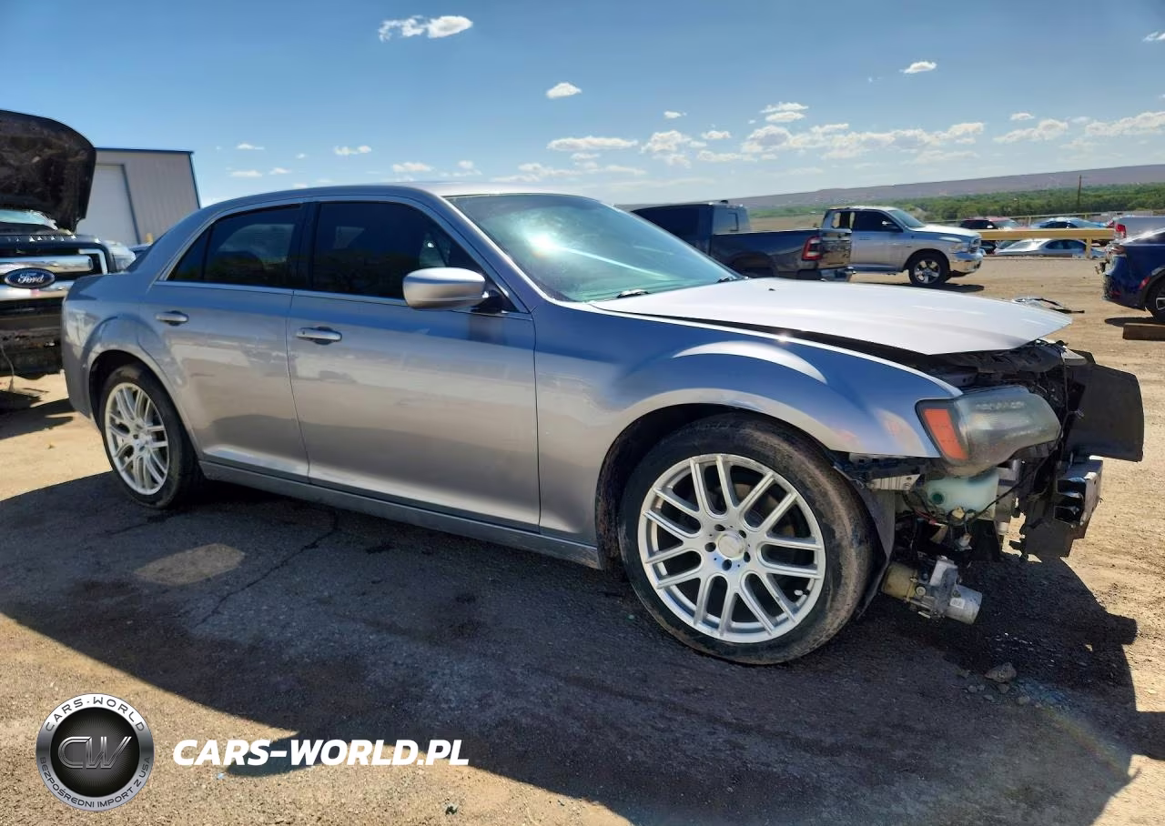 2014 Chrysler 300 S VIN:2C3CCABG6EH145362 - 4