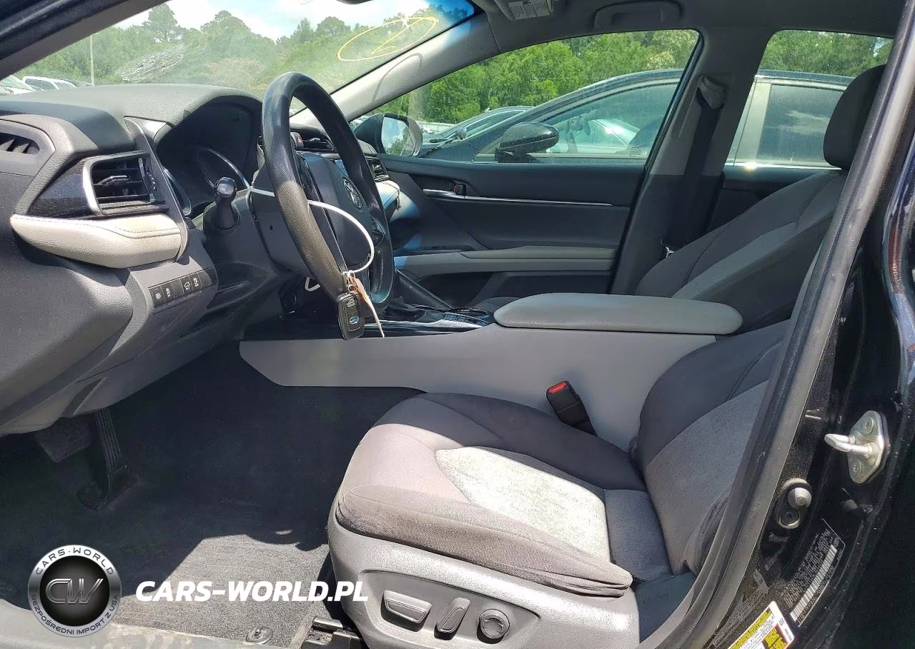 2020 Toyota Camry Le VIN:4T1C31AK9LU539039 - 7