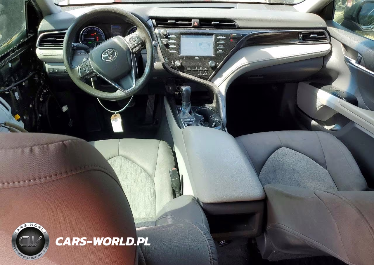 2020 Toyota Camry Le VIN:4T1C31AK9LU539039 - 8