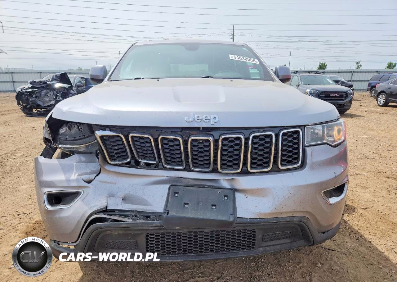 2018 Jeep Grand Cherokee Laredo VIN:1C4RJFAGXJC236190 - 5