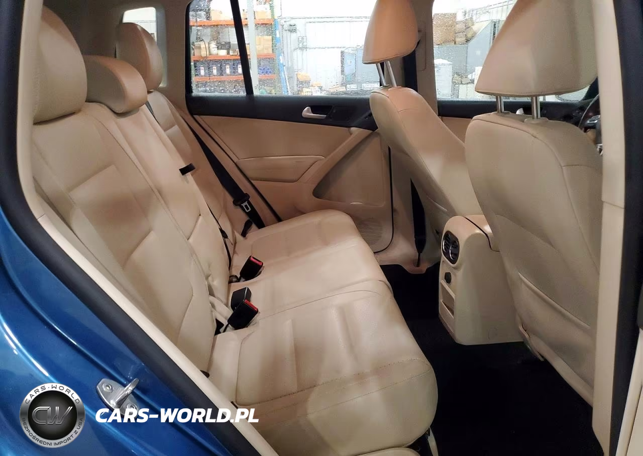 2017 Volkswagen Tiguan S VIN:WVGBV7AXXHK024090 - 11