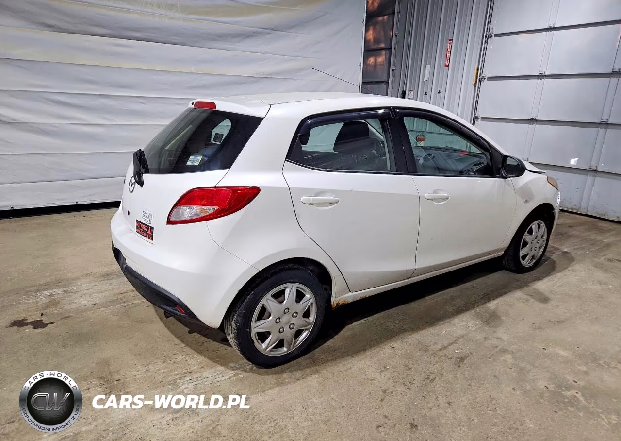2014 Mazda Mazda2 Sport VIN:JM1DE1KY7E0181584 - 3