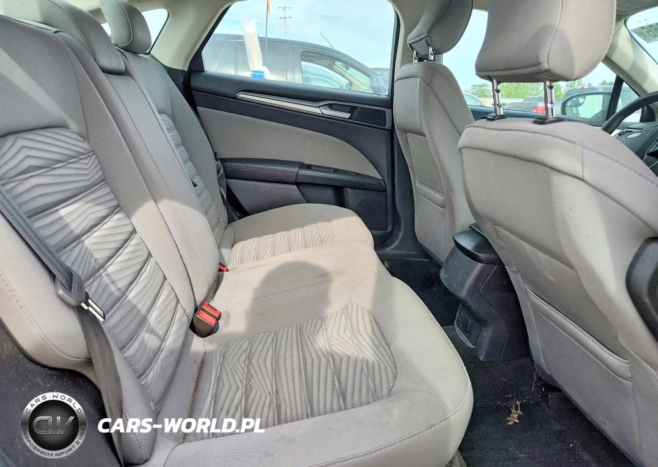 2016 Ford Fusion S VIN:3FA6P0G74GR317658 - 10