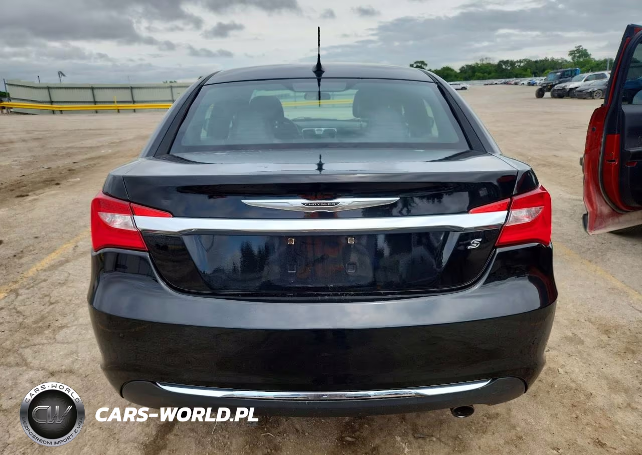 2014 Chrysler 200 Touring VIN:1C3CCBBG6EN237455 - 6