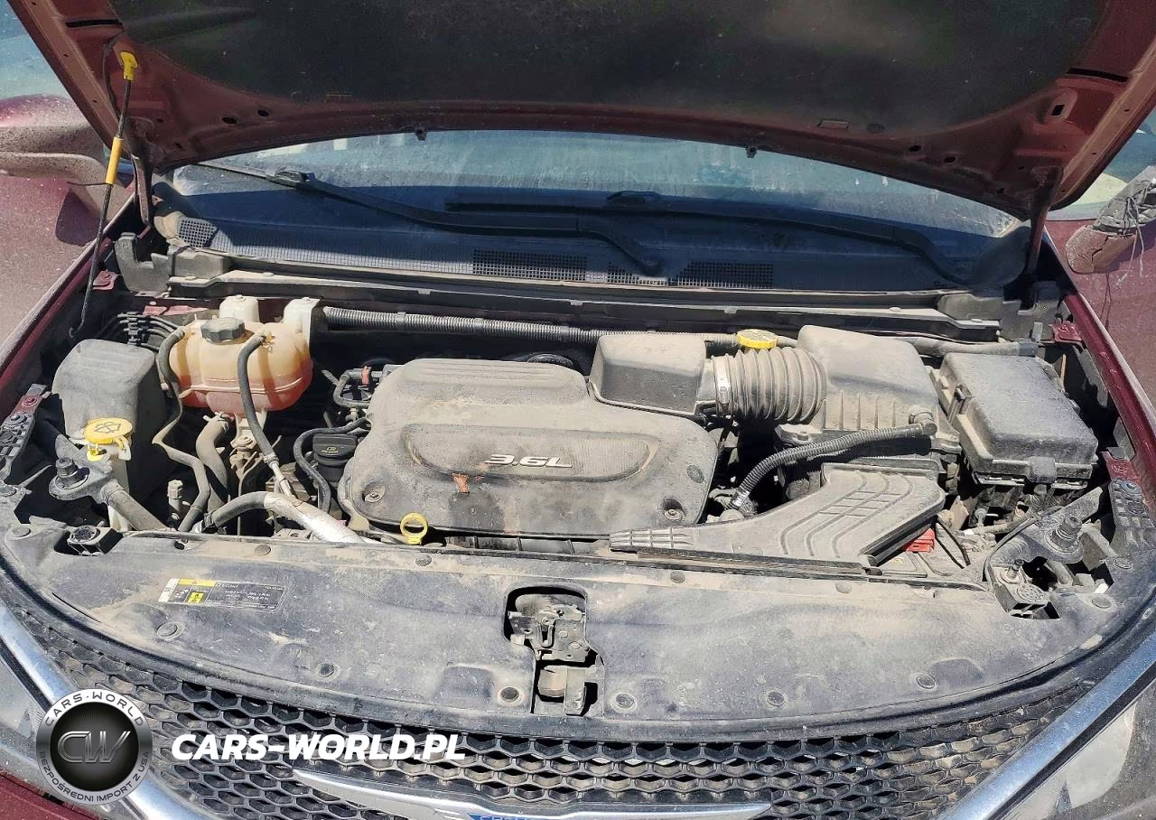 2018 Chrysler Pacifica Touring L Plus VIN:2C4RC1EG5JR197667 - 12