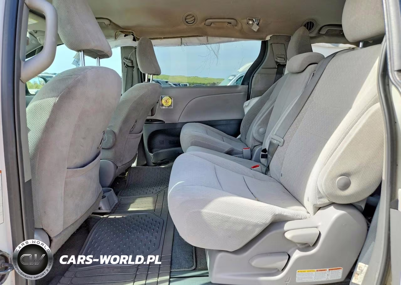 2018 Toyota Sieanna VIN:5TDKZ3DC7JS905421 - 11