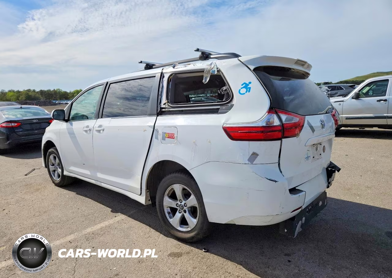 2018 Toyota Sieanna VIN:5TDKZ3DC7JS905421 - 2