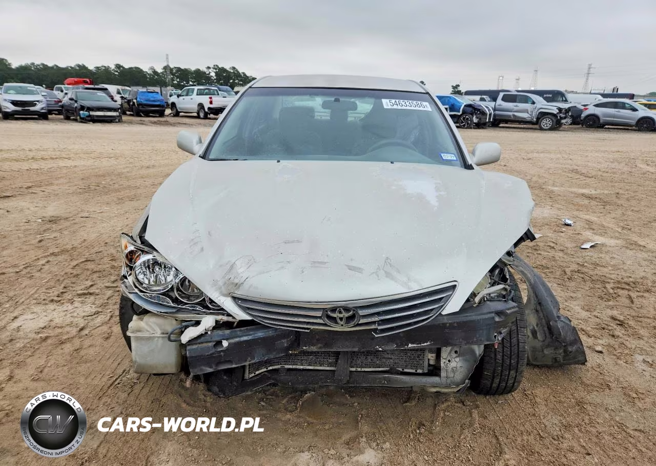 2005 Toyota Camry Le VIN:4T1BE32K75U026861 - 5