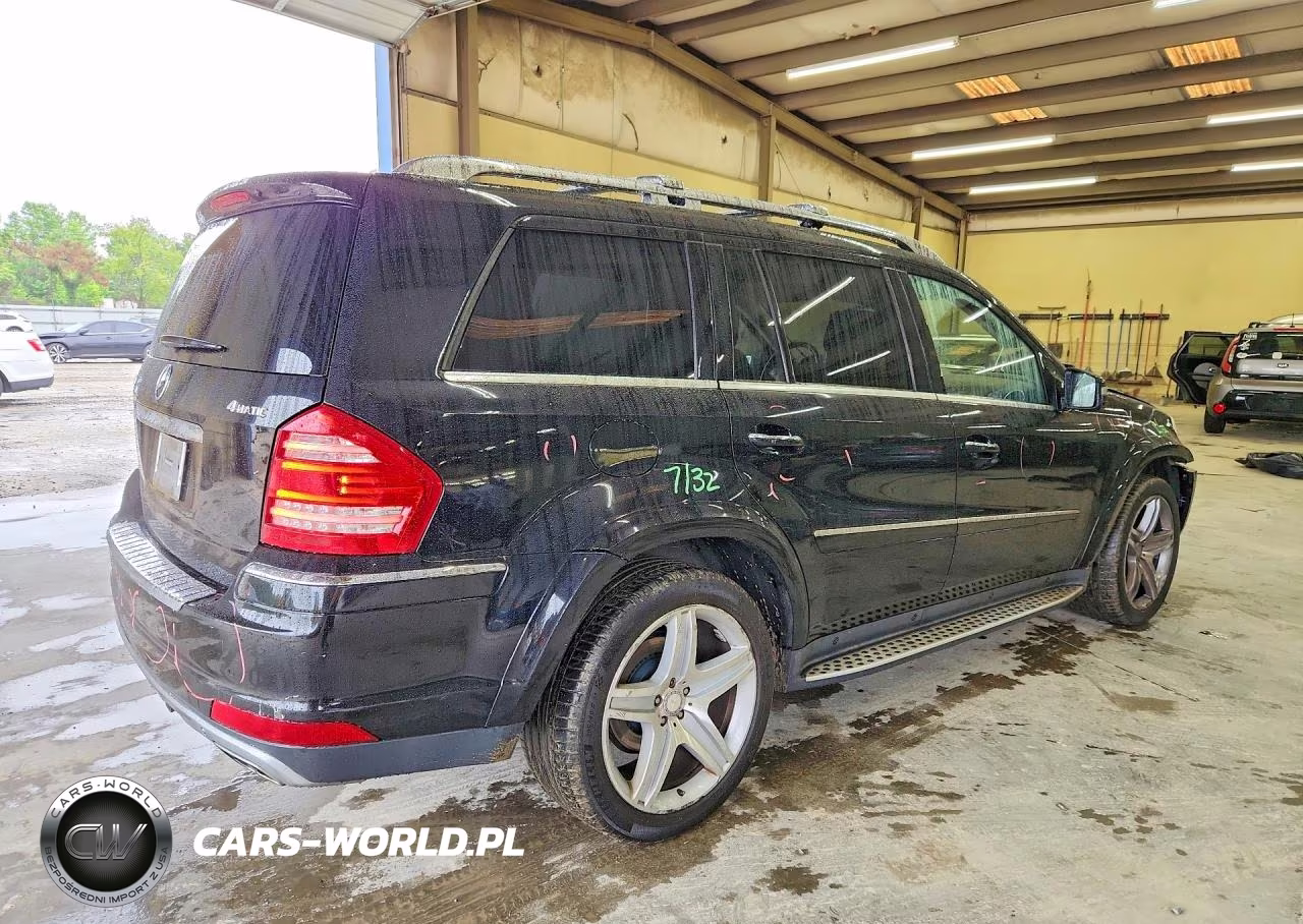 2011 Mercedes-Benz Gl 550 4Matic VIN:4JGBF8GE5BA742670 - 3