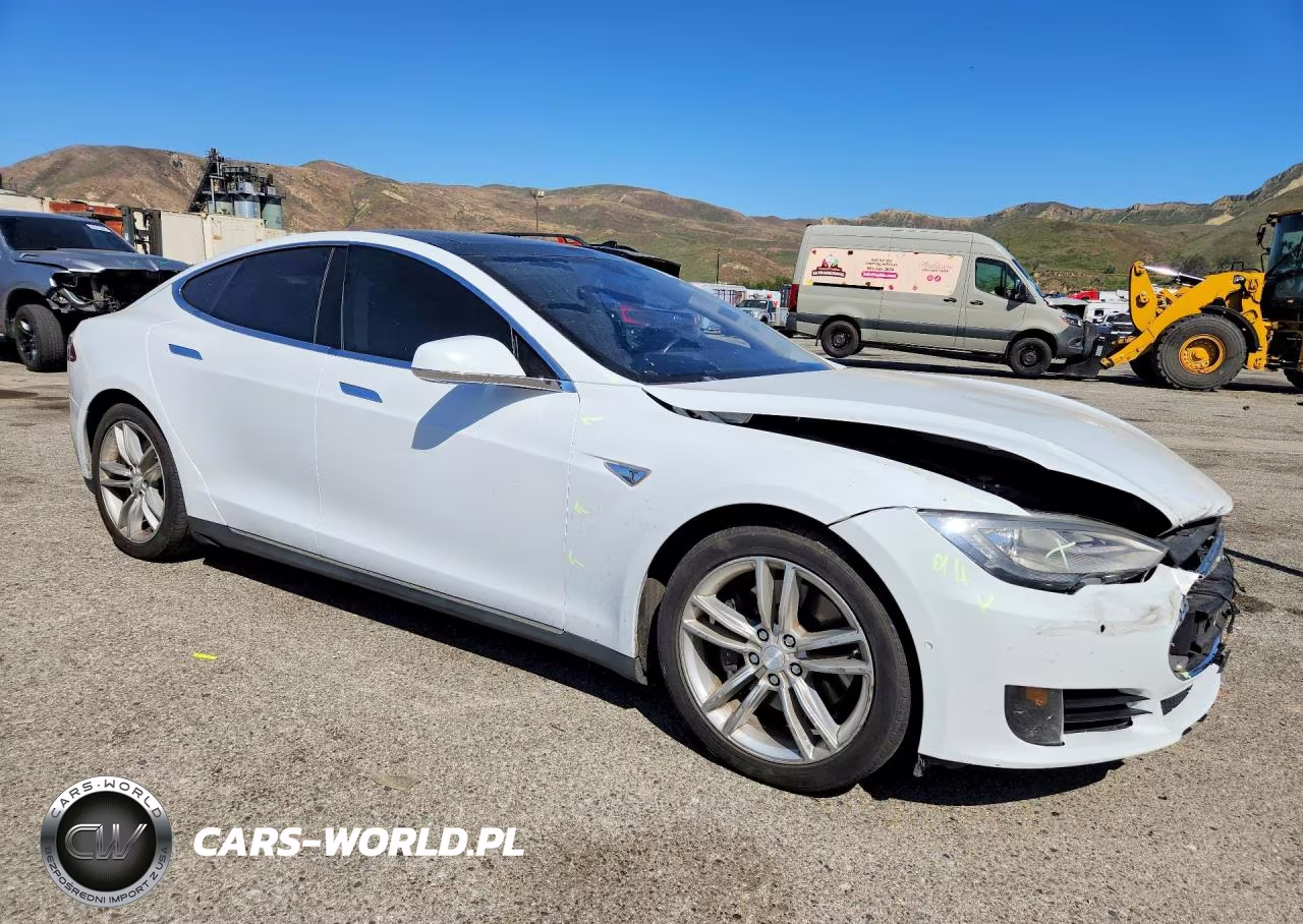 2015 Tesla Model S VIN:5YJSA1E23FF109097 - 4