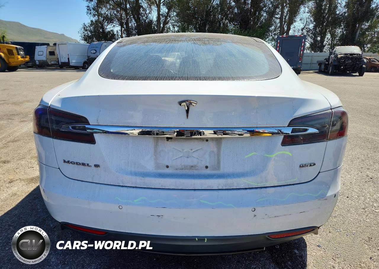2015 Tesla Model S VIN:5YJSA1E23FF109097 - 6