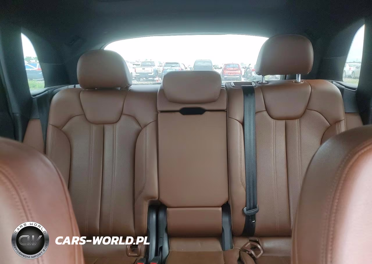 2018 Audi Q5 Premium Plus VIN:WA1BNAFY1J2078042 - 10