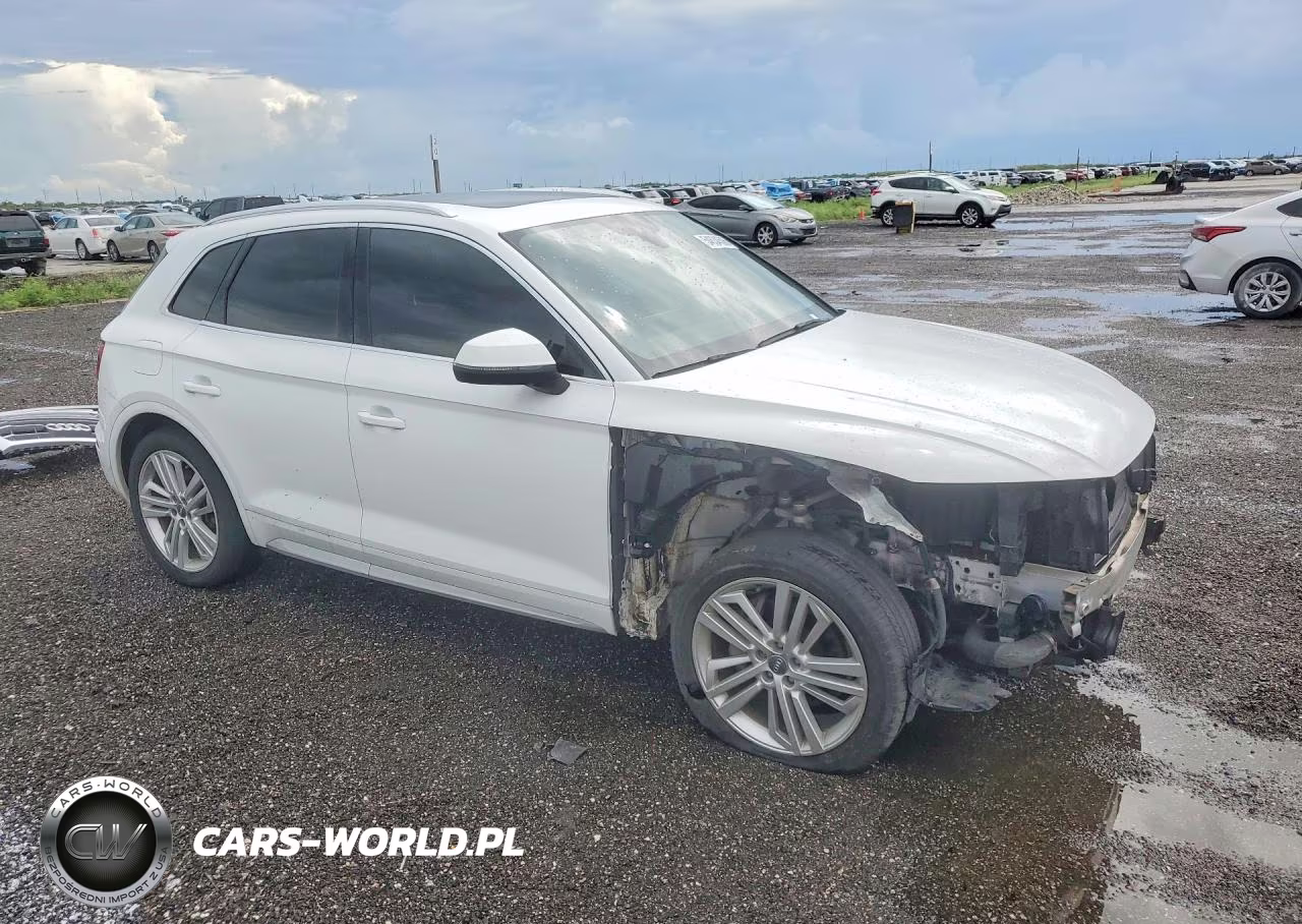 2018 Audi Q5 Premium Plus VIN:WA1BNAFY1J2078042 - 4