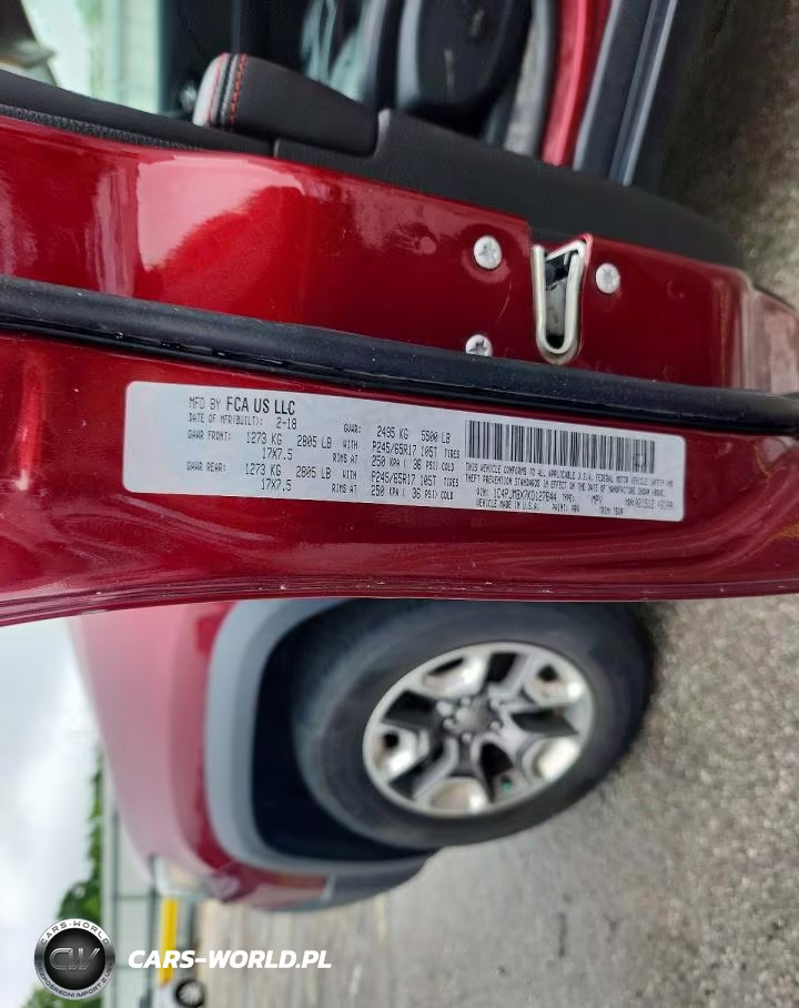 2019 Jeep Cherokee Trailhawk VIN:1C4PJMBX7KD127644 - 13