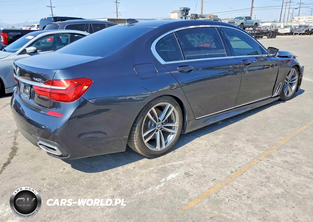 2019 BMW 740I xDrive VIN:WBA7E4C51KGV28667 - 3