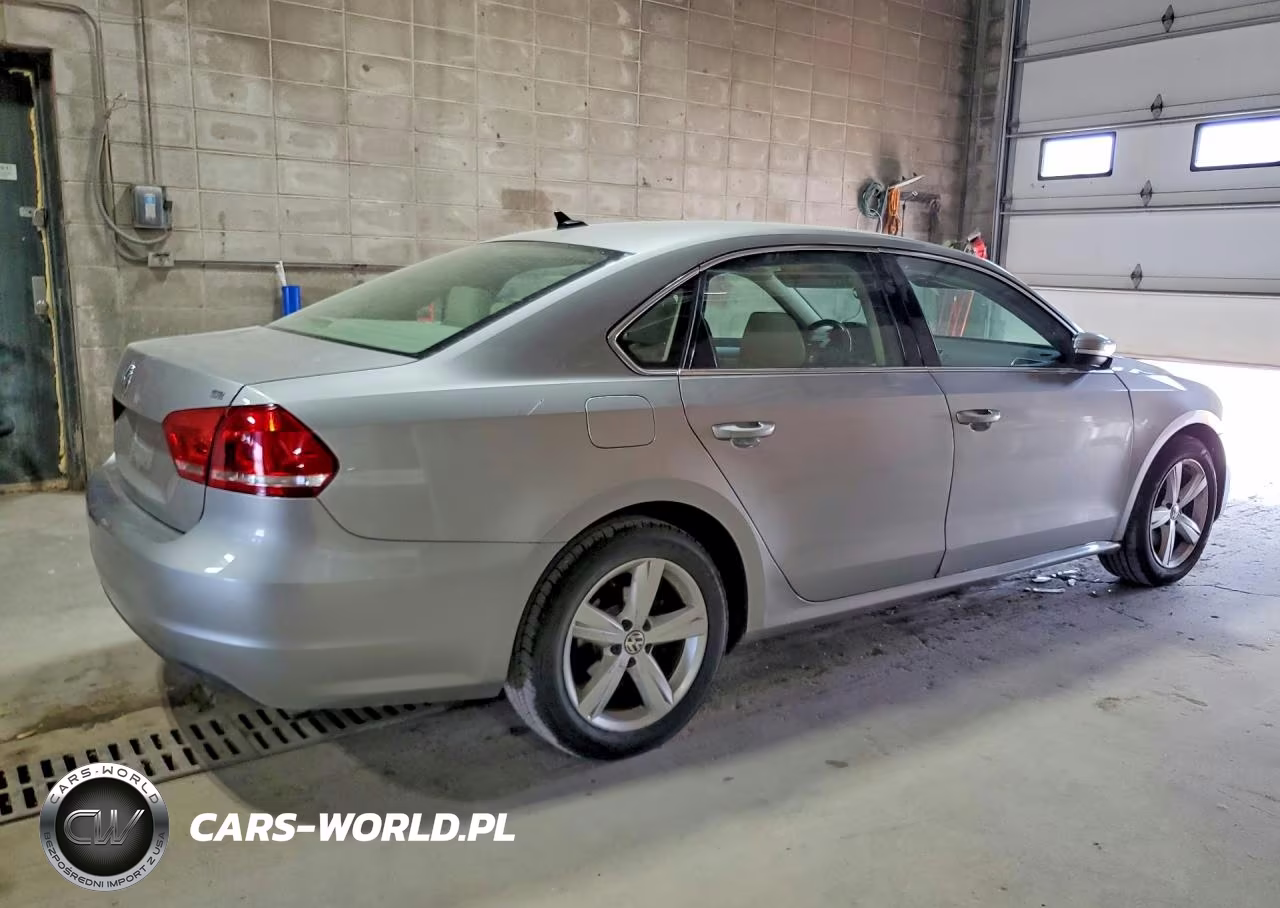 2013 Volkswagen Passat Se VIN:1VWBP7A31DC131347 - 3