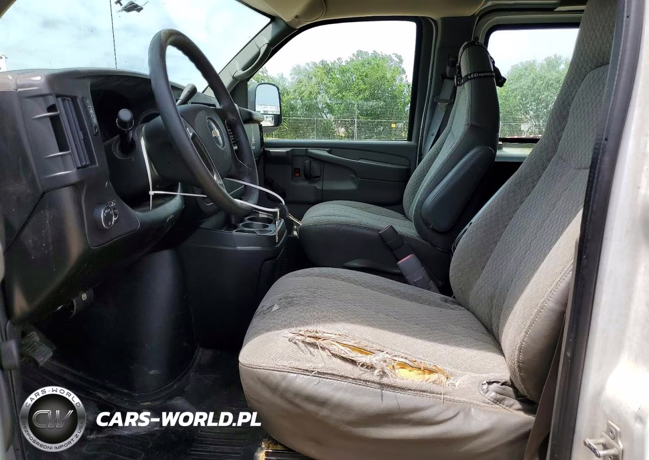 2009 Chevrolet Express VIN:1GCHG35K991166633 - 7