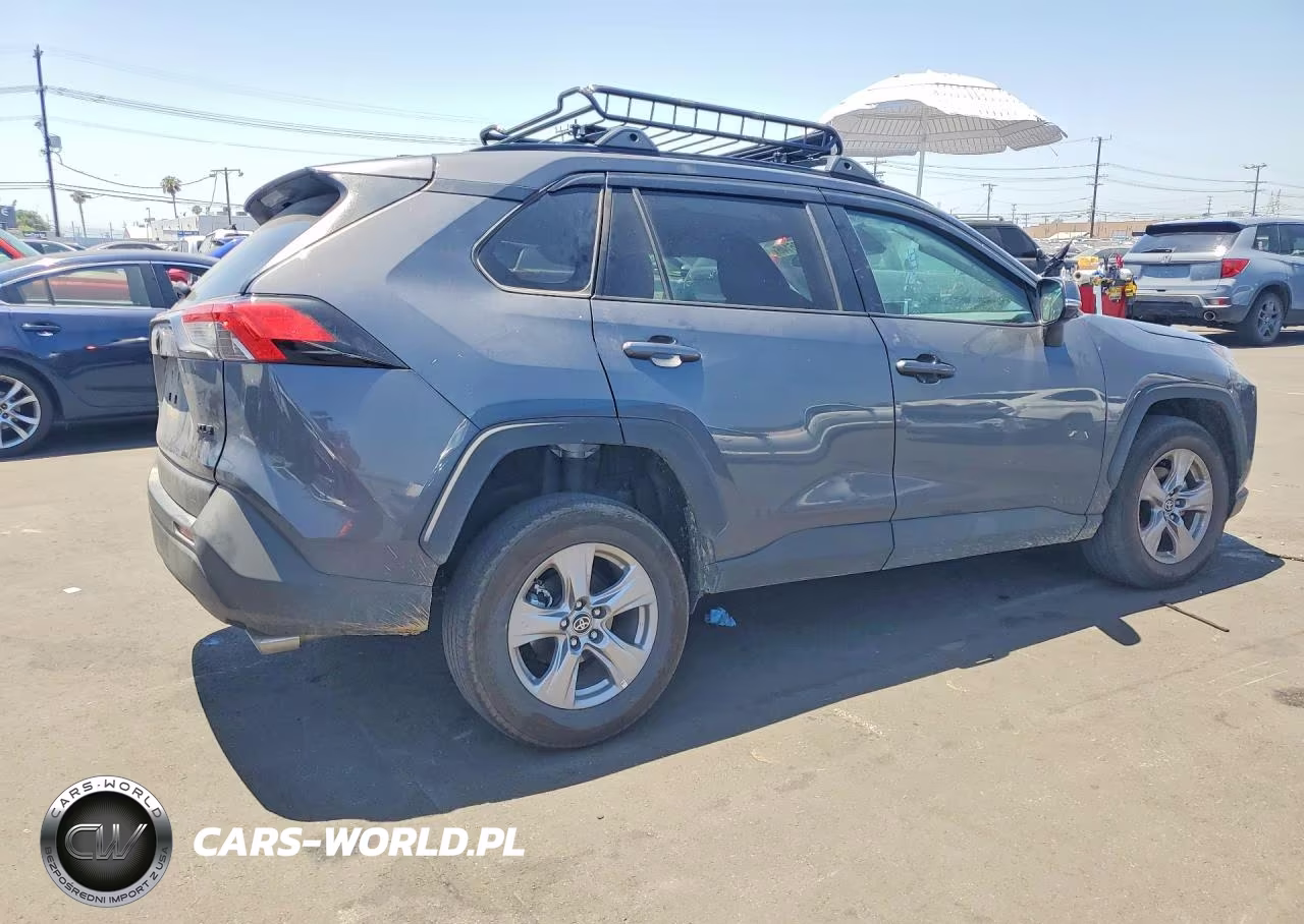2025 Toyota Rav4 Xle VIN:2T3W1RFV1SW424168 - 3