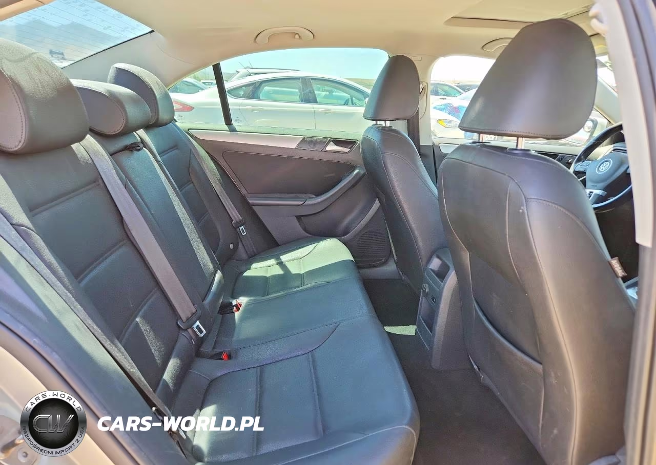 2012 Volkswagen Jetta Tdi VIN:3VWLL7AJ7CM015839 - 10