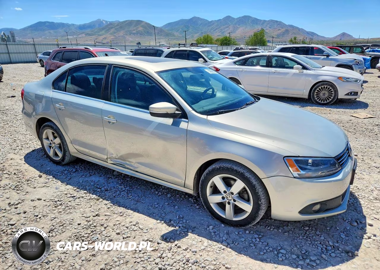 2012 Volkswagen Jetta Tdi VIN:3VWLL7AJ7CM015839 - 4