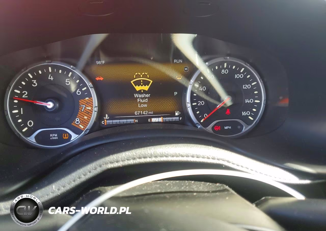 2023 Jeep Renegade Latitude VIN:ZACNJDB17PPP68088 - 9