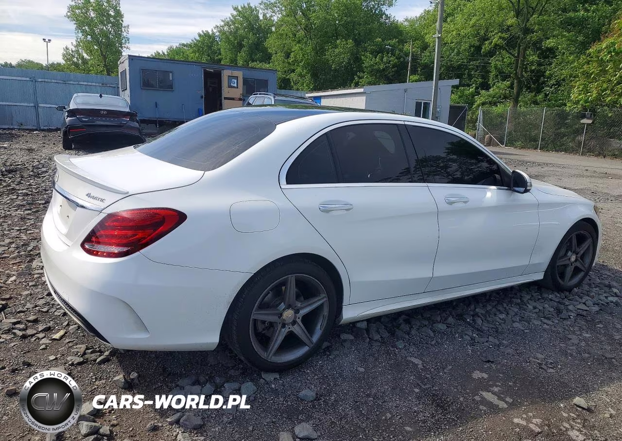2015 Mercedes-Benz C 300 4Matic VIN:55SWF4KBXFU087462 - 3