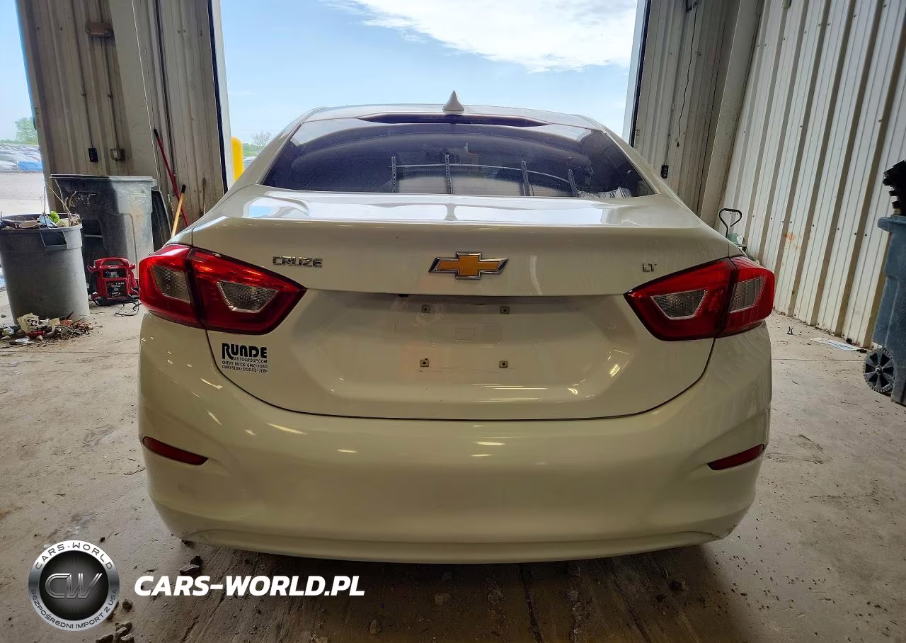 2019 Chevrolet Cruze Lt VIN:1G1BE5SM1K7125132 - 6