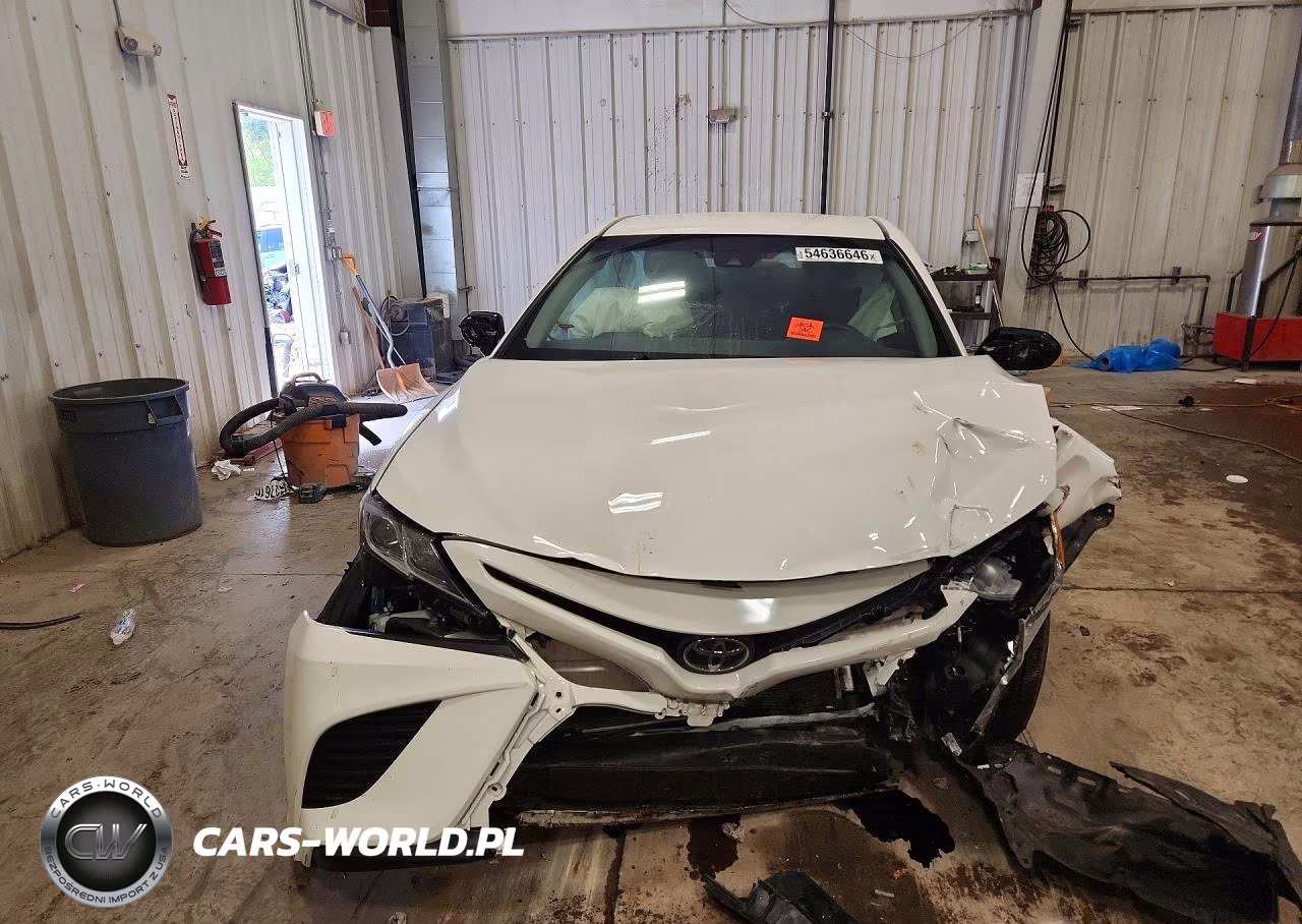 2018 Toyota Camry Se VIN:4T1B11HKXJU628395 - 5