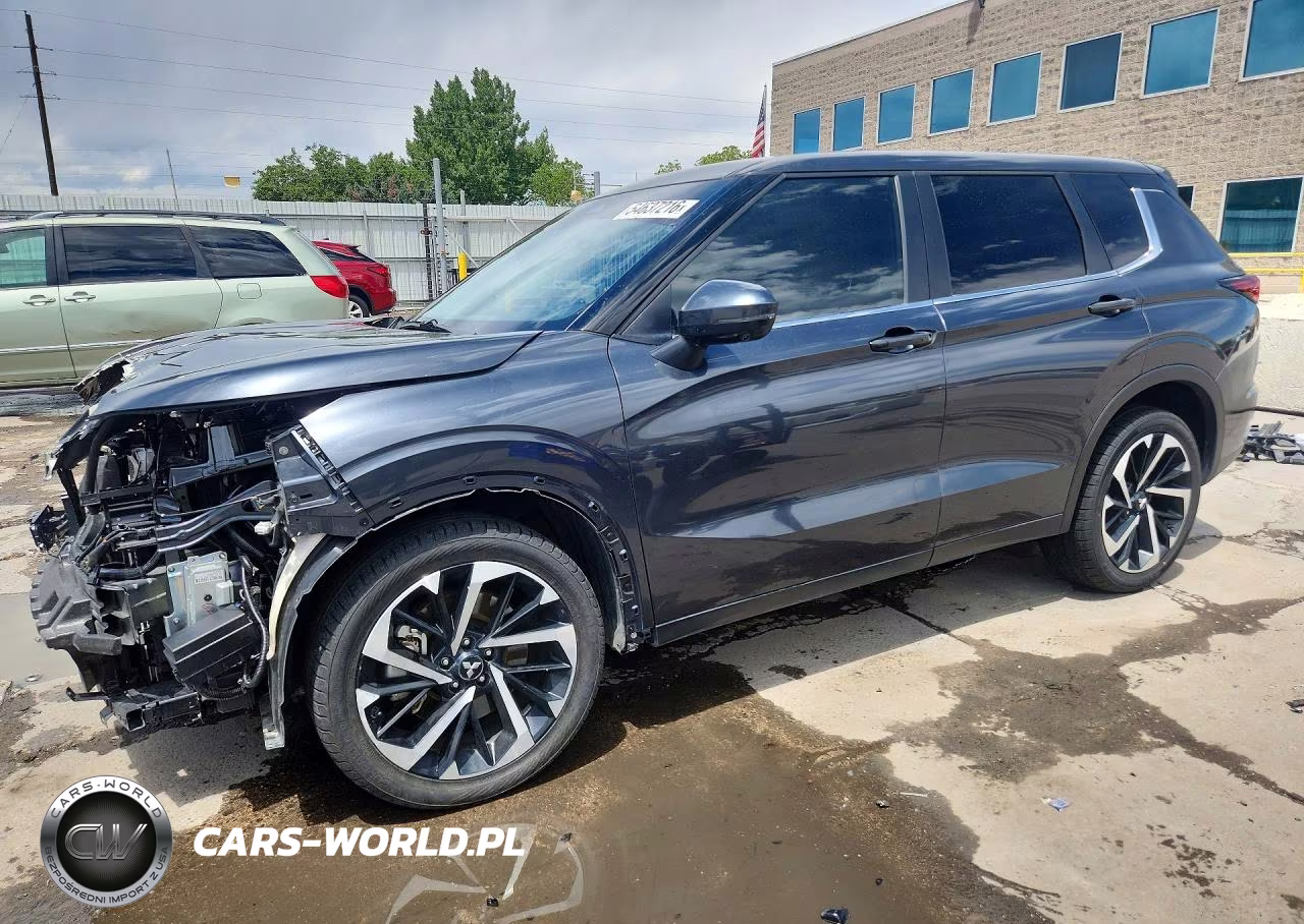 2024 Mitsubishi Outlander Se – zdjęcie 1 z 14