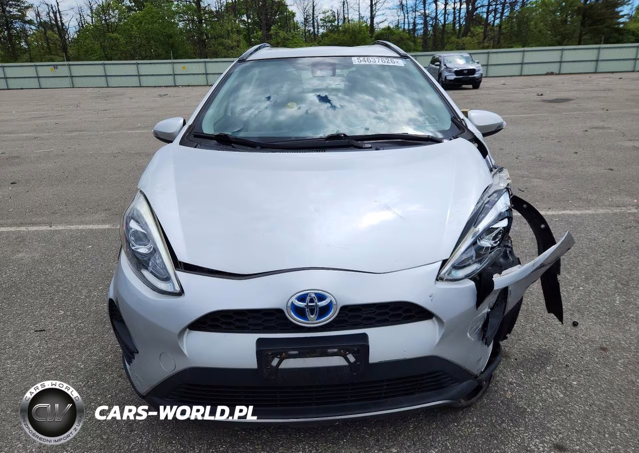 2018 Toyota Prius C One VIN:JTDKDTB35J1610431 - 5
