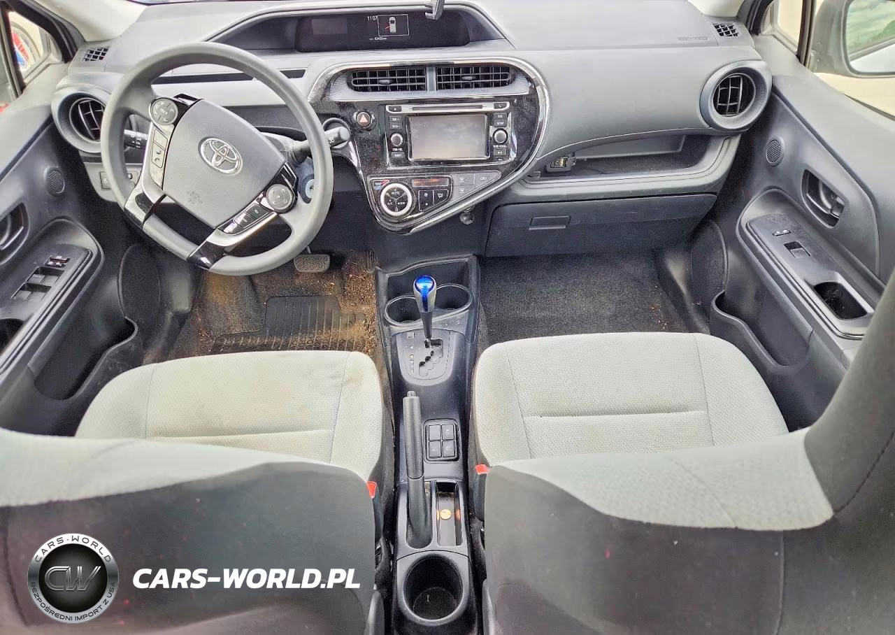 2018 Toyota Prius C One VIN:JTDKDTB35J1610431 - 8