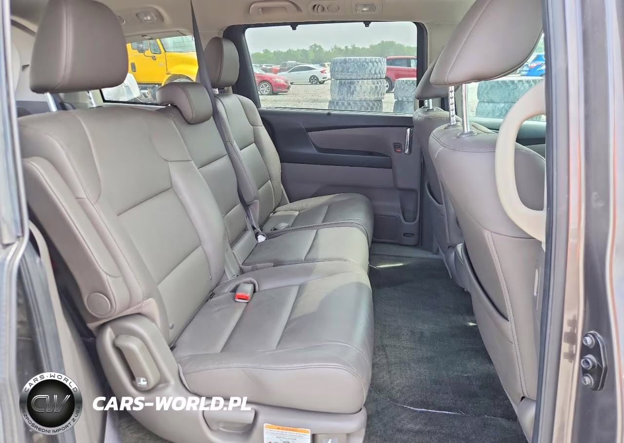 2014 Honda Odyssey Touring VIN:5FNRL5H92EB070106 - 11