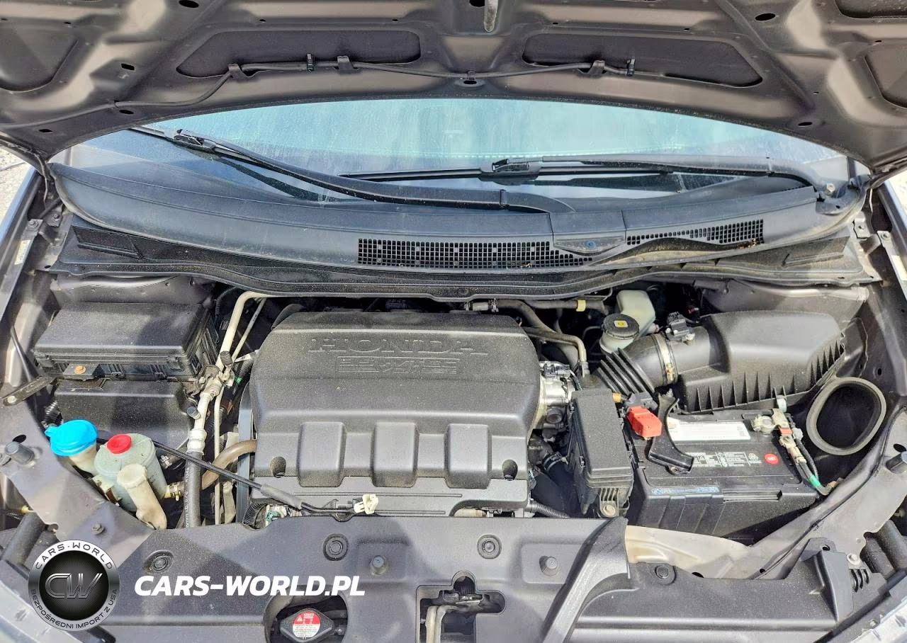2014 Honda Odyssey Touring VIN:5FNRL5H92EB070106 - 12