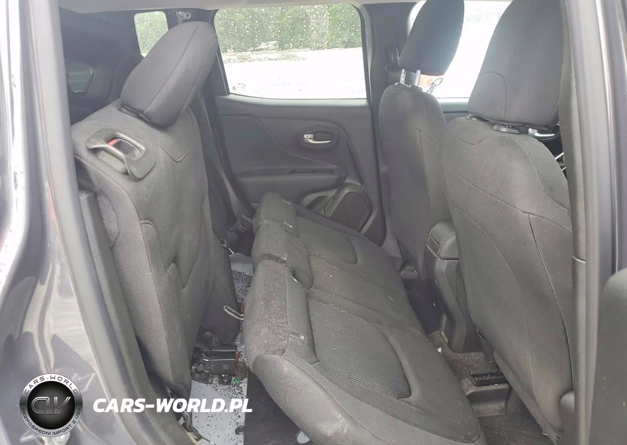 2023 Jeep Renegade Latitude VIN:ZACNJDB15PPP58904 - 10