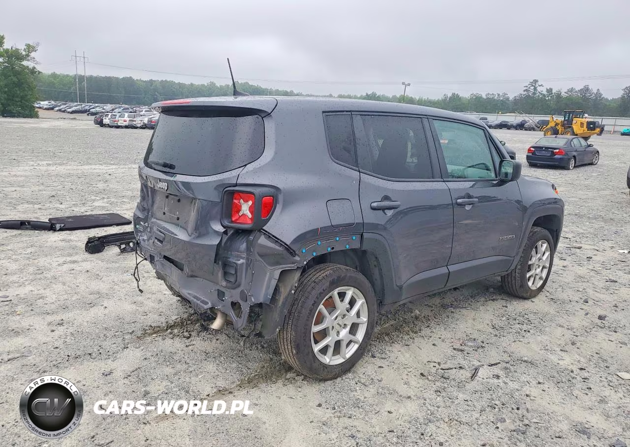 2023 Jeep Renegade Latitude VIN:ZACNJDB15PPP58904 - 3
