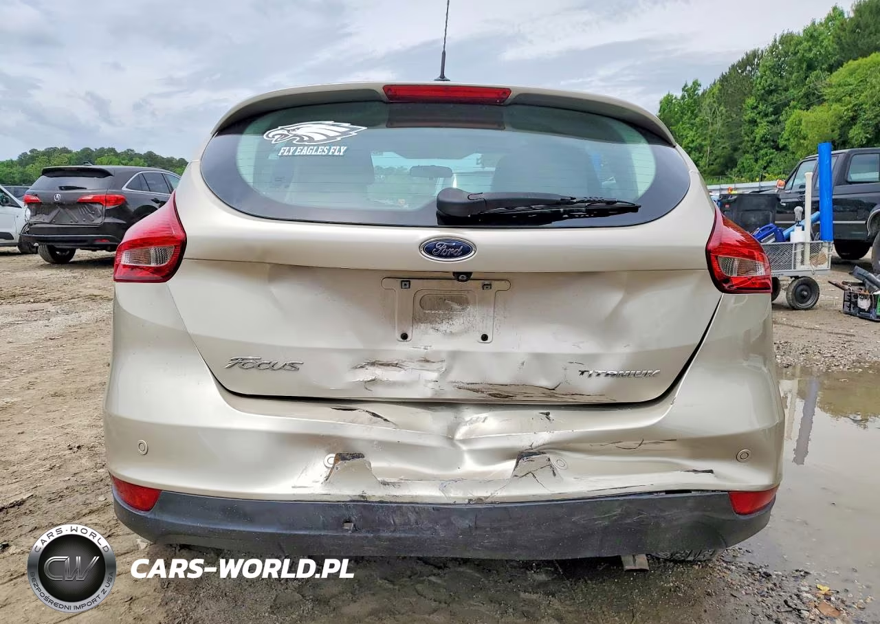 2018 Ford Focus Titanium VIN:1FADP3N2XJL325155 - 6