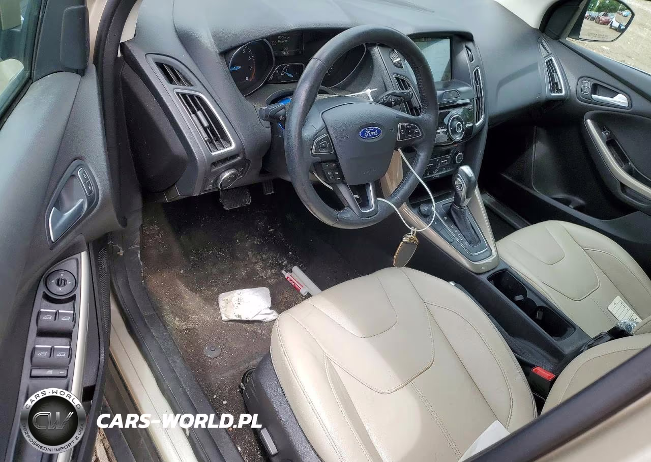2018 Ford Focus Titanium VIN:1FADP3N2XJL325155 - 8