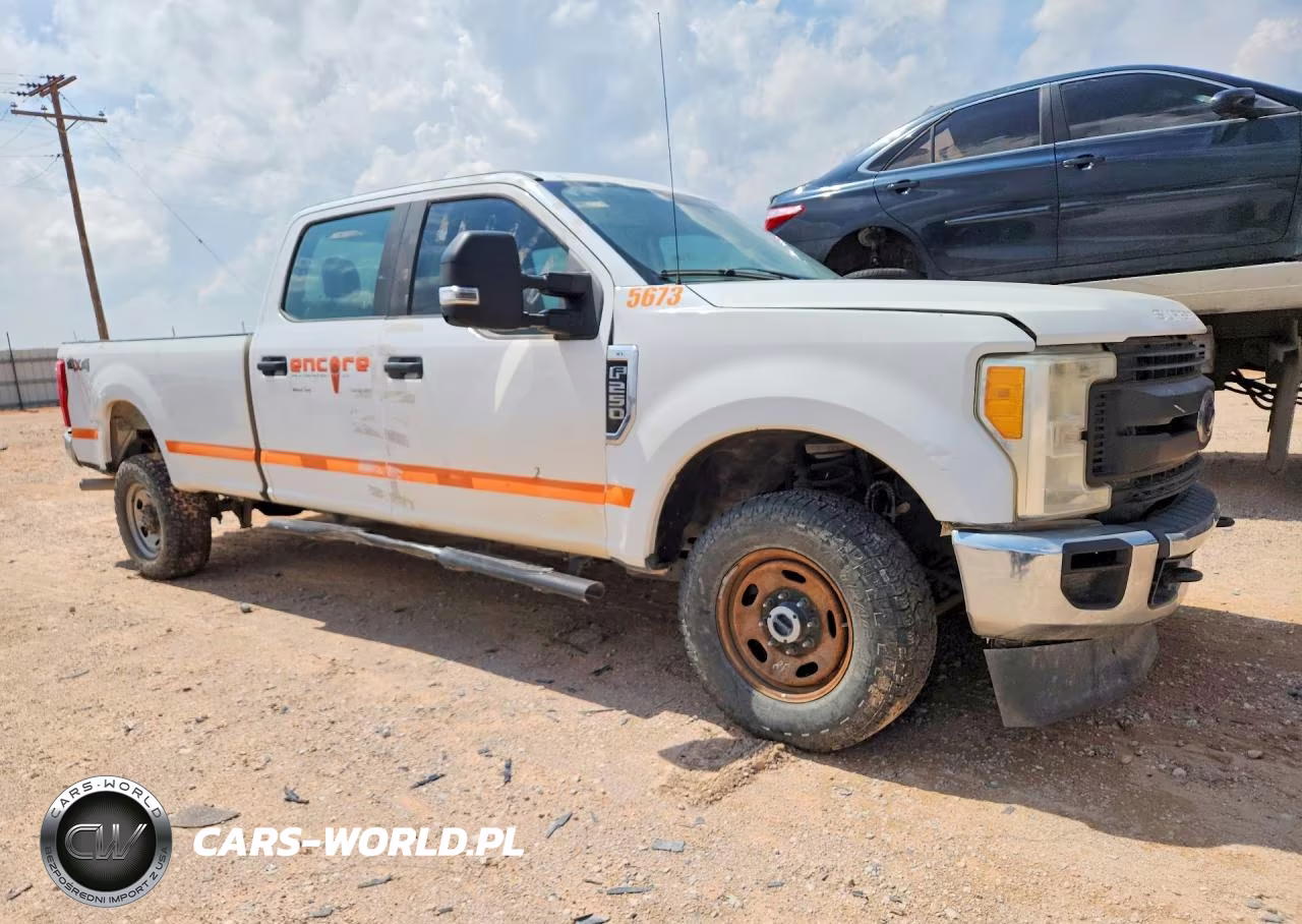 2017 Ford F250 Super Duty VIN:1FT7W2B6XHEE55673 - 4