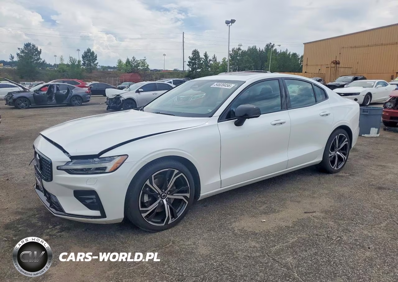 2024 Volvo S60 Plus – zdjęcie 1 z 12
