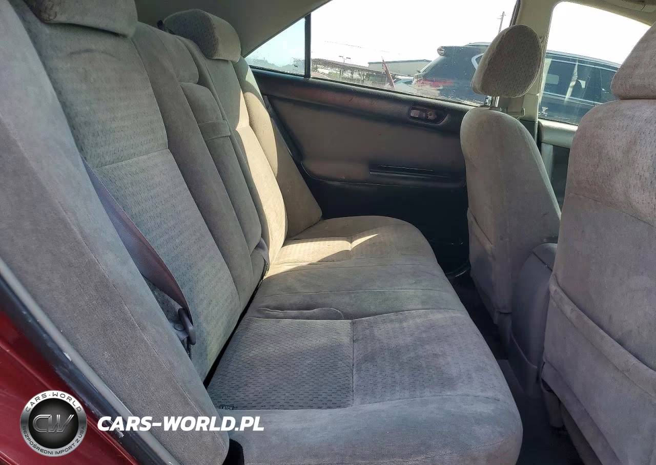 2002 Toyota Camry Le VIN:4T1BE32K12U029525 - 10