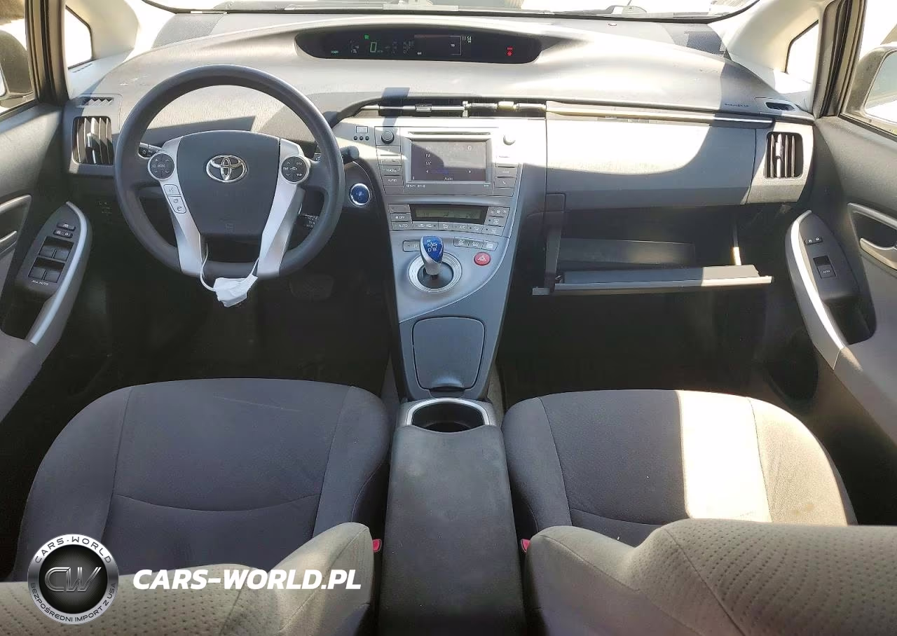 2012 Toyota Prius Three VIN:JTDKN3DU3C5472905 - 8
