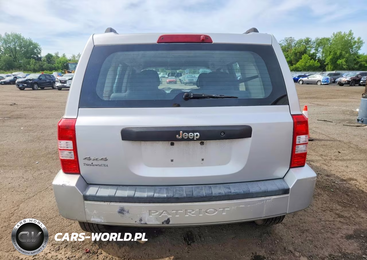 2010 Jeep Patriot Sport VIN:1J4NF2GB4AD556307 - 6