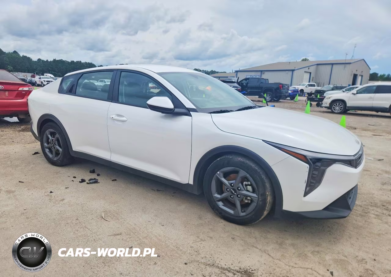 2025 Kia K4 Lx VIN:3KPFT4DE7SE092068 - 4