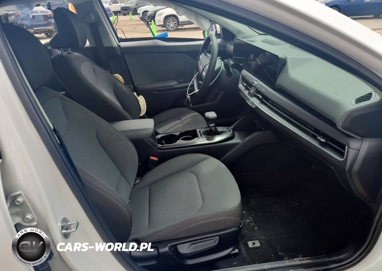 2025 Kia K4 Lx VIN:3KPFT4DE7SE092068 - 7