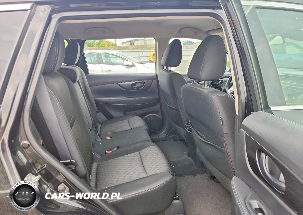 2019 Nissan Rogue S VIN:KNMAT2MV1KP539136 - 11