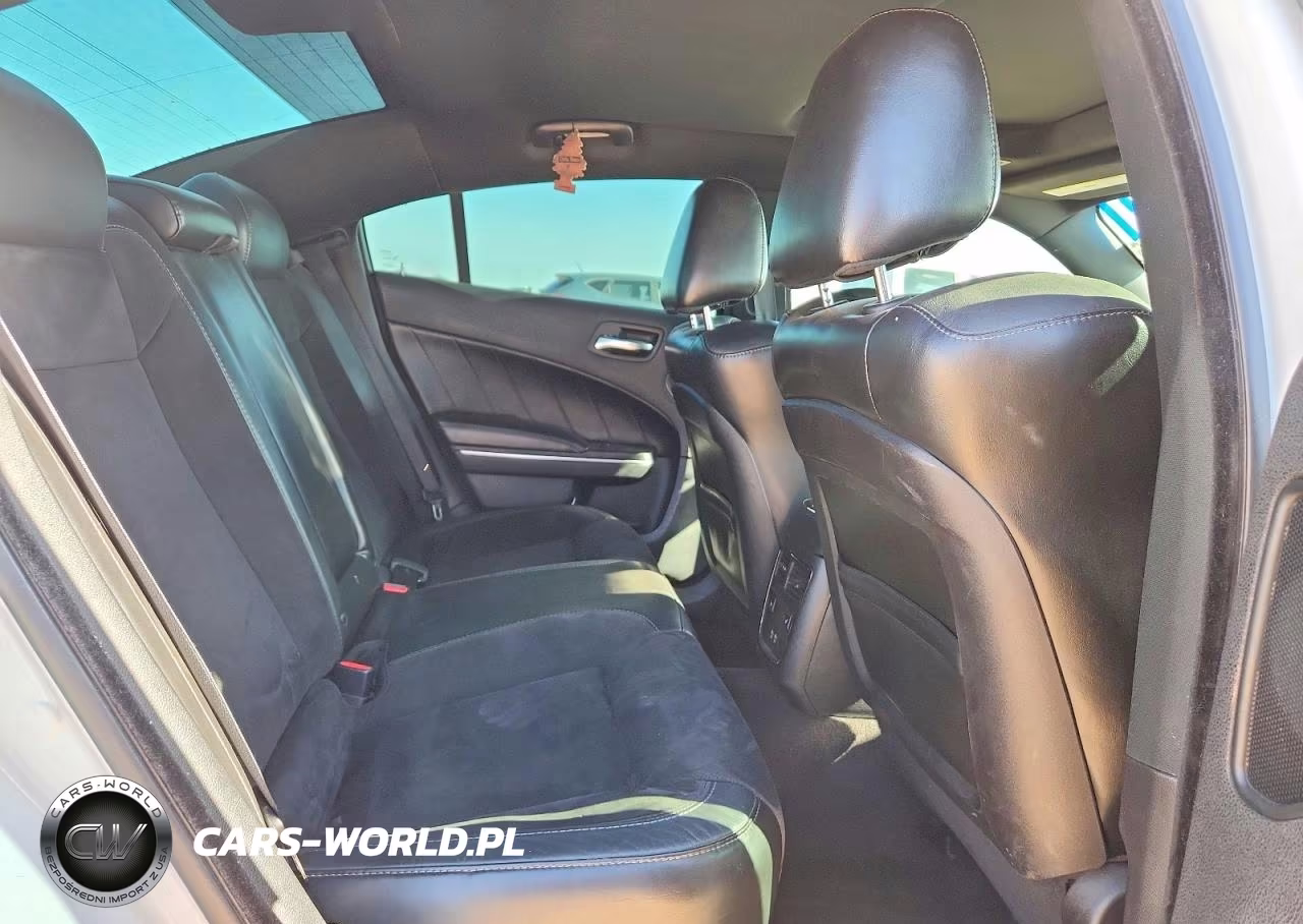 2018 Dodge Charger Sxt Plus VIN:2C3CDXHG1JH217599 - 10