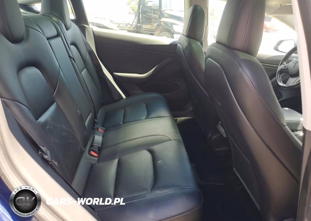 2019 Tesla Model 3 VIN:5YJ3E1EBXKF389863 - 10