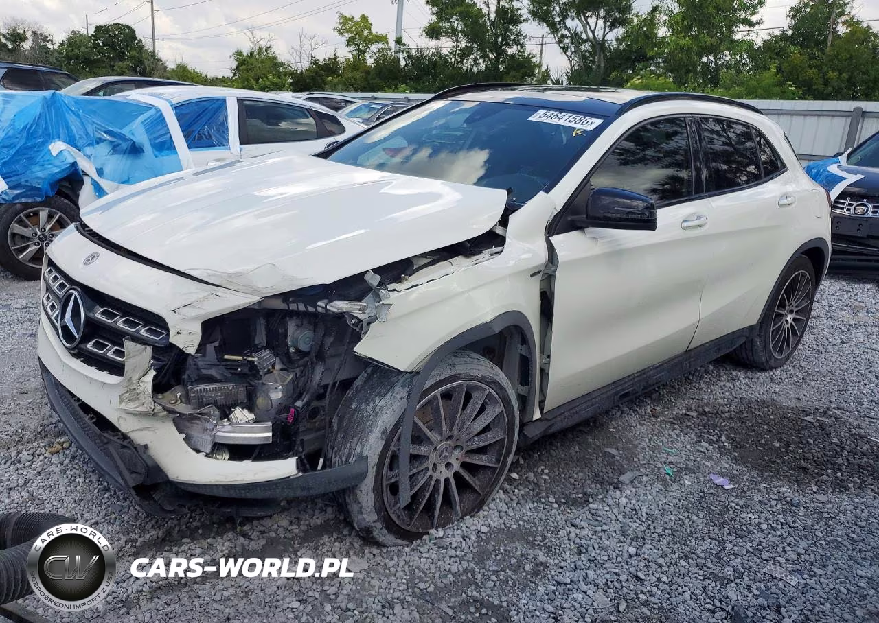 2018 Mercedes-Benz Gla 250 4Matic – zdjęcie 1 z 13
